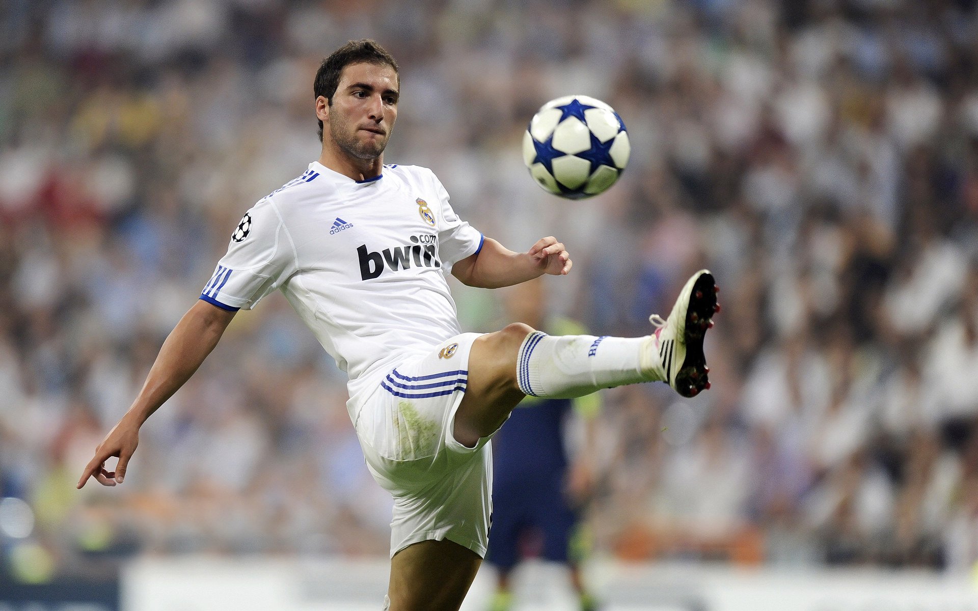 kaiyun电竞-UFC 运动员称被对手故意“抓手指”