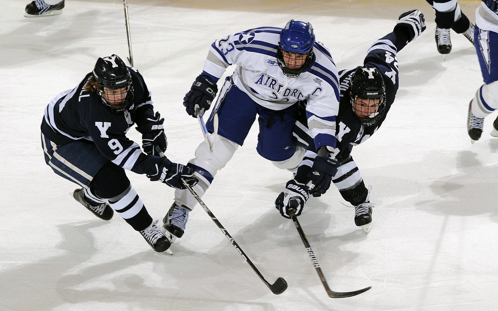 主帅变阵带来奇迹！中场控制力显著提升，球队焕发新活力